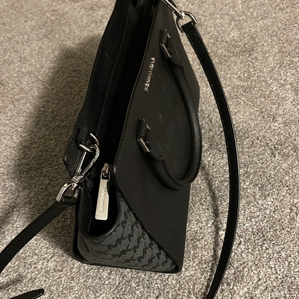 Purse - Picture 2 of 2